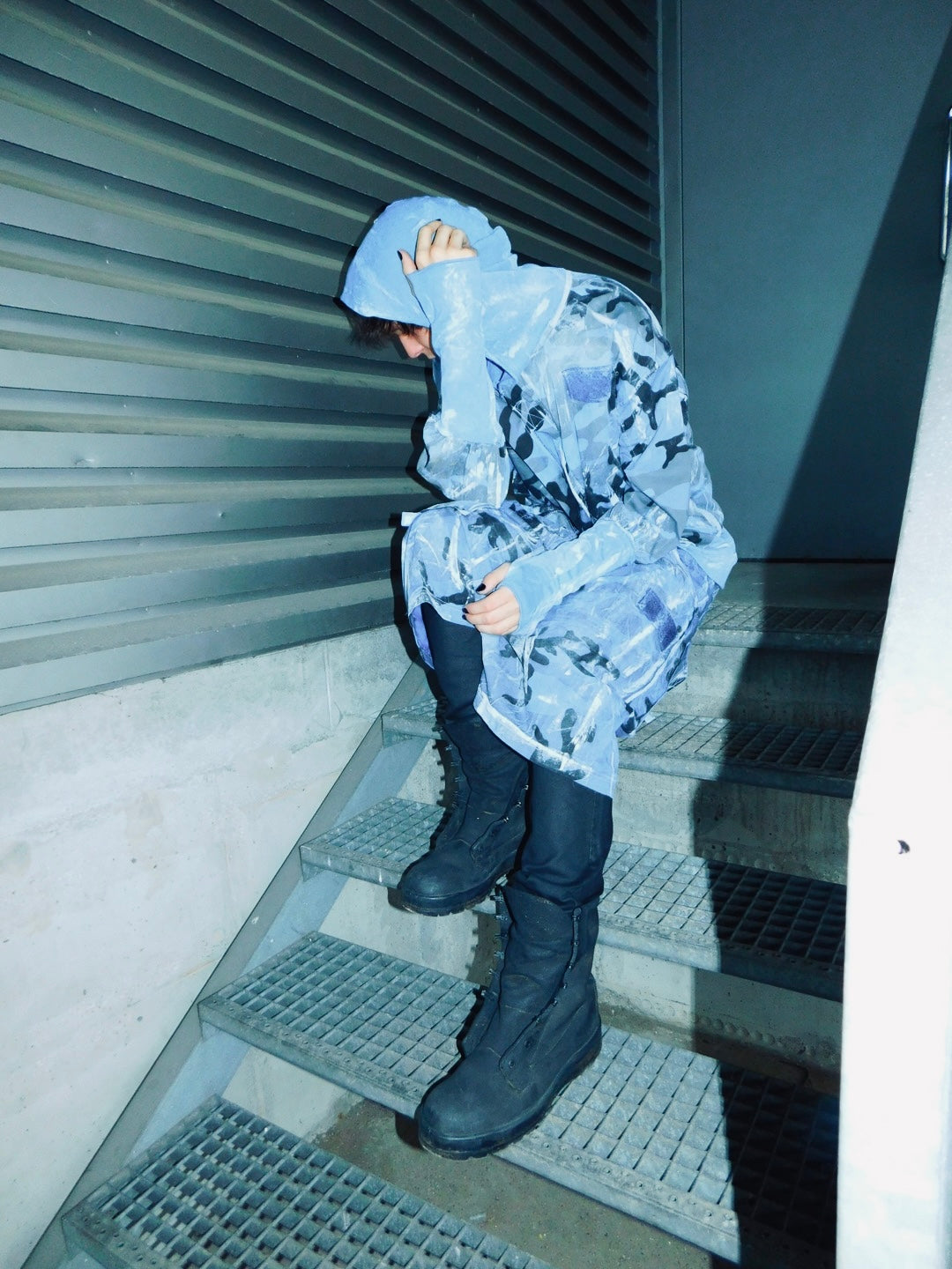 “NAVY” Drop-crotch shorts