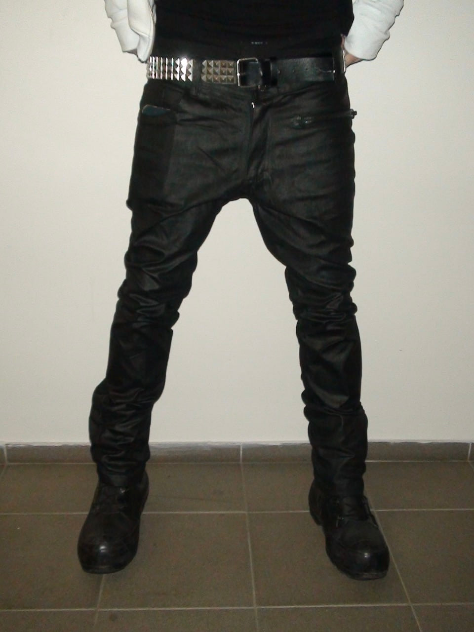Waxed slim jeans black